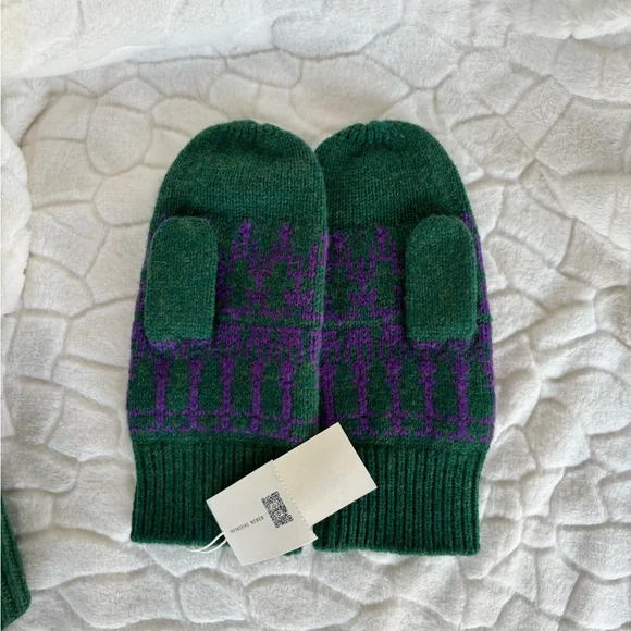 Tory Burch Merino Fair Isle Collection Scarf, Mittens & Hat Dark Ceramic Green - Picture 10 of 16